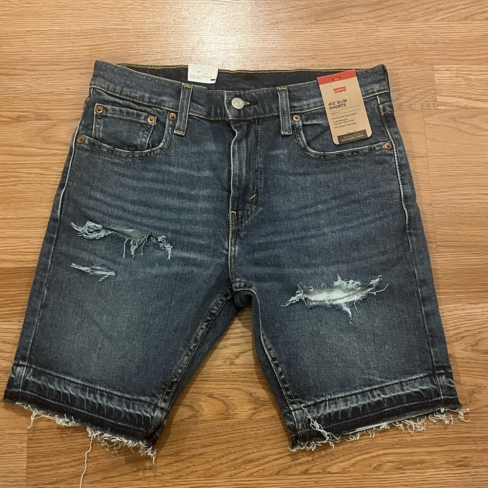 NWT Men’s Levi Slim Shorts Size 30